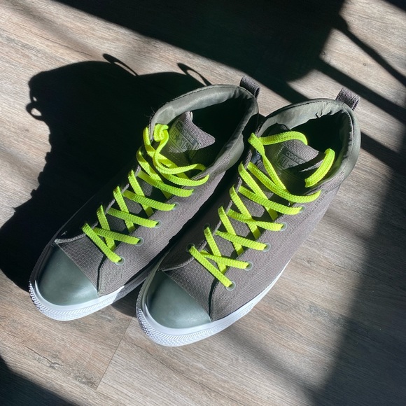 Converse - Picture 3 of 8